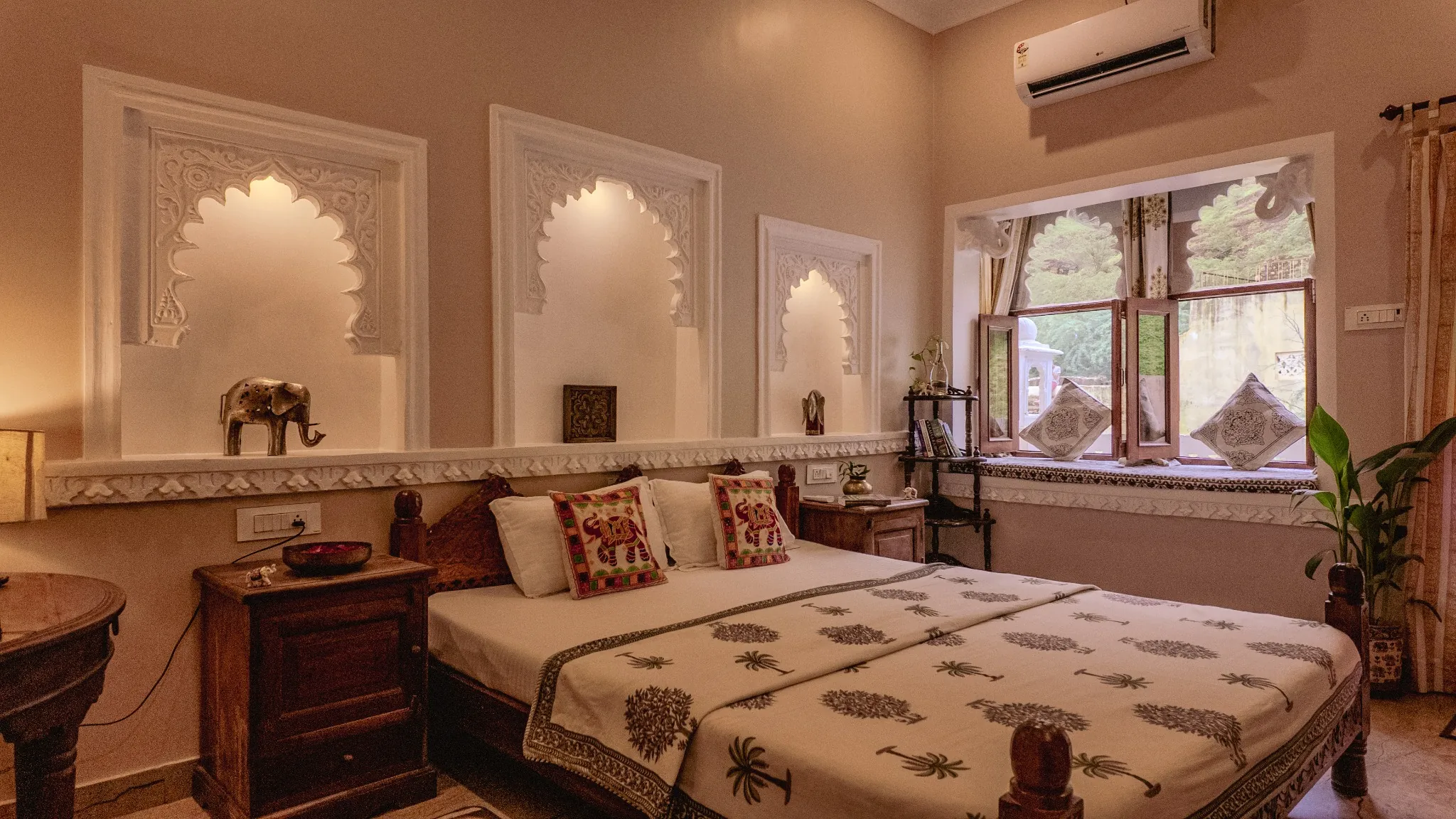 Luxury Room at Castle View Homestay Bundi